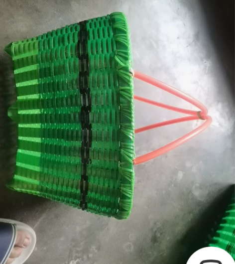 妈妈手工编织小篮子，可以放水果，闲置杂物用...