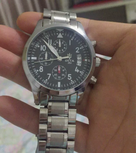 迪塔手表??，有日期显示，夜光指针，计时功...
