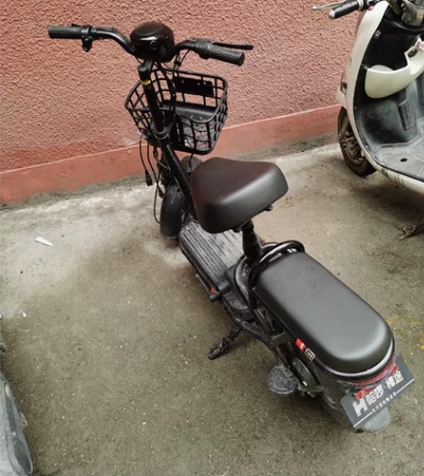 【仅自提】不讲价，毕业离校，原价1200多...