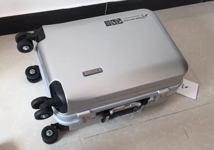【全新 】正品袋鼠PC万向轮铝框箱行李箱男...
