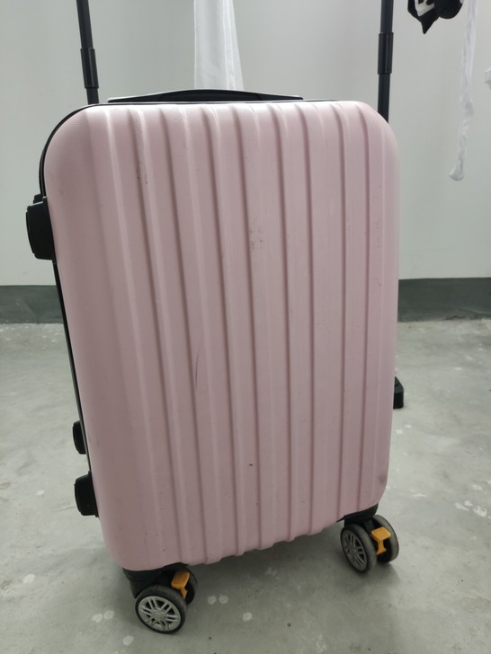 急卖20寸行李箱不包邮 无损坏 可自提