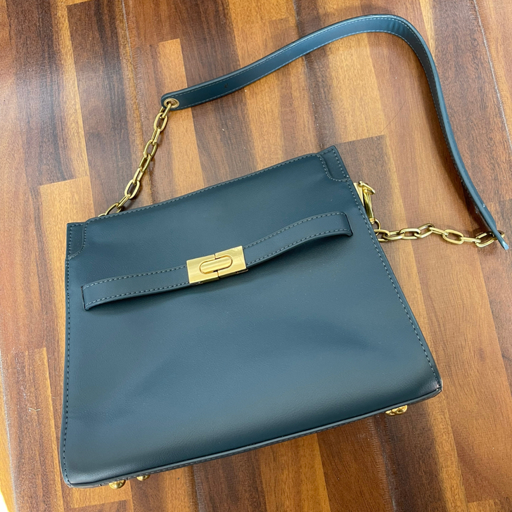 韩国复古蓝色大信封包包 五金有轻微使用痕迹...