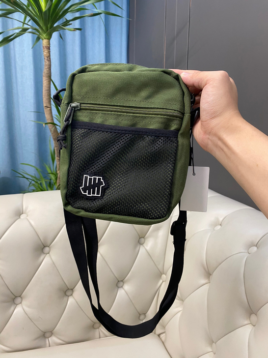 五道杠UNDEFEATED新款单肩包斜挎包...