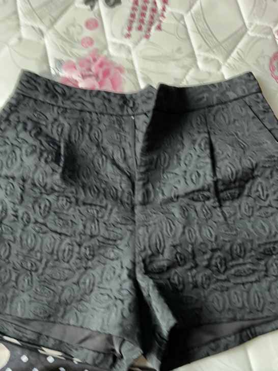 一件十块，三件20，三件包邮，