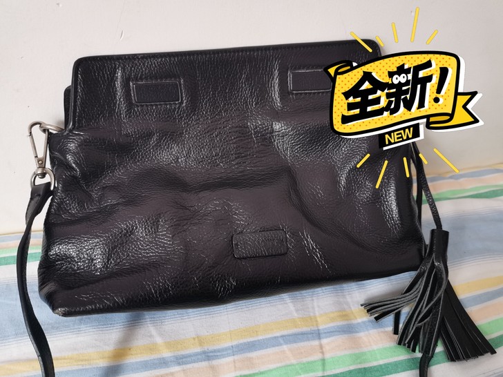 女士真皮软包，吸扣式