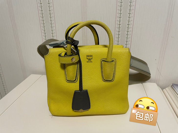 新旧程度 :八五成新,提手有轻微磨损