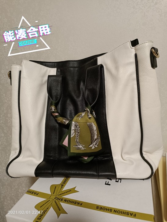 黑白拼色手提包托特包大容量，可装A4高，宽...