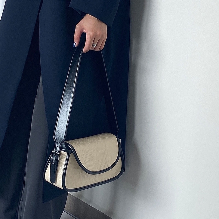 2021小众韩版 秋冬新款鳄鱼纹拼色百搭法...