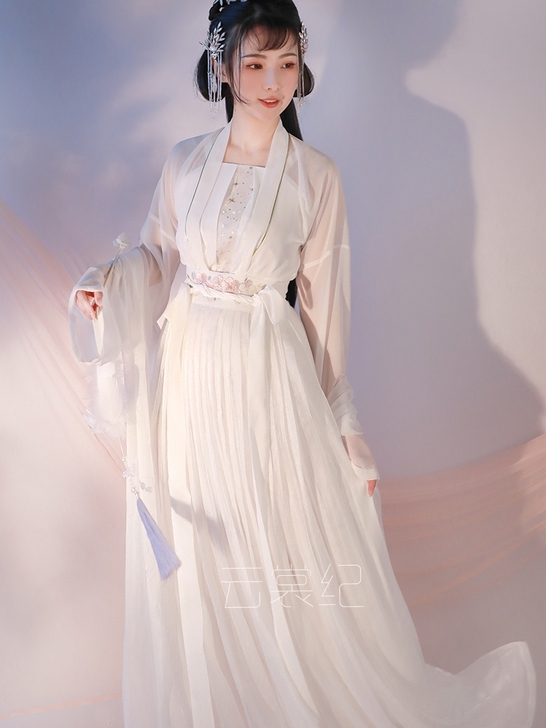 【云裳纪 律吕迢扬】春樱白 六米