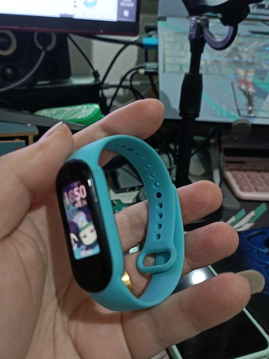 小米手环5标准版。手表。监测 买的两个表带...