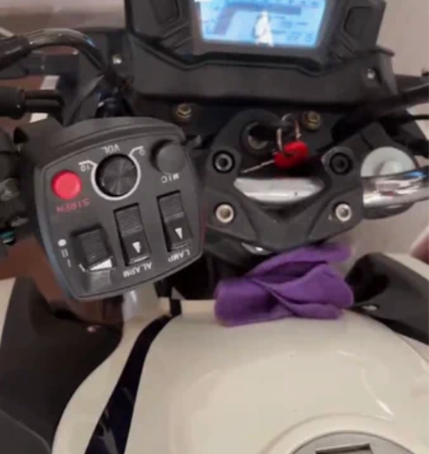 三无转让一台治安巡逻摩托车力帆200KPS...