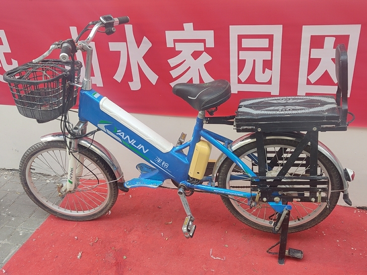 洋铃60v12a锂电池电动车