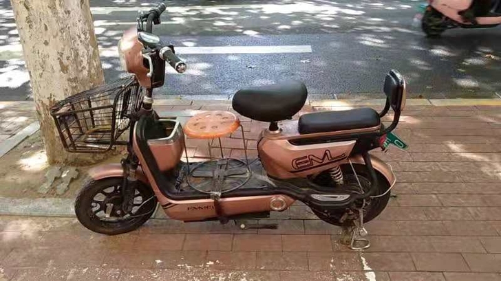 二手电动车出售480元，电瓶只用了3个月，...
