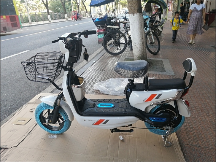 急售最后库存8台 电动车电瓶车可上牌新国标...