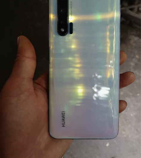华为nova6 4G版，8＋128的。转转...