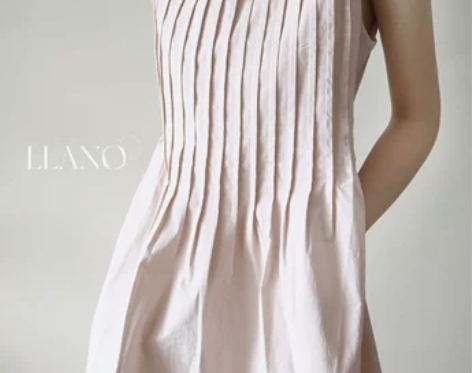 【礼遇价】法式复古粉色褶皱无袖背心连衣裙女...