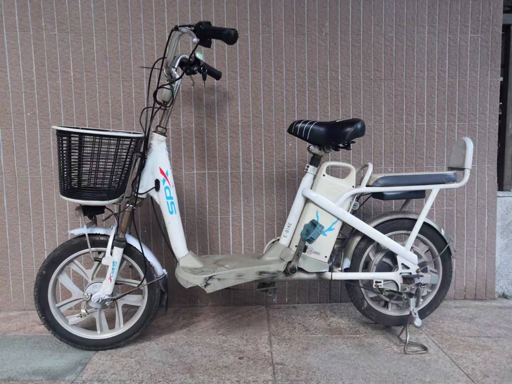 质保半年,出租或出售雅迪电动车,爱玛电动车...