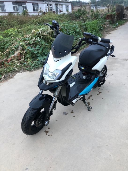 台铃电动车,整车基本原装,新车4000购买...