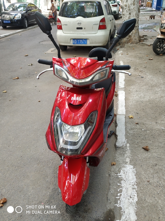 台铃电动车，6020的电瓶，车很新，跑的稳...