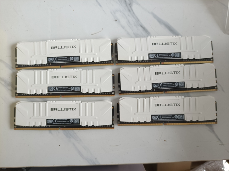 英睿达铂胜ddr4 3000 8G内存条，...