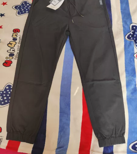 出一条男士运动收口休闲裤 品牌：MOOU ...