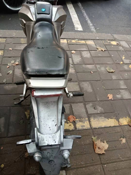 小猴电动车，可自提可快递（需自费），6块电...