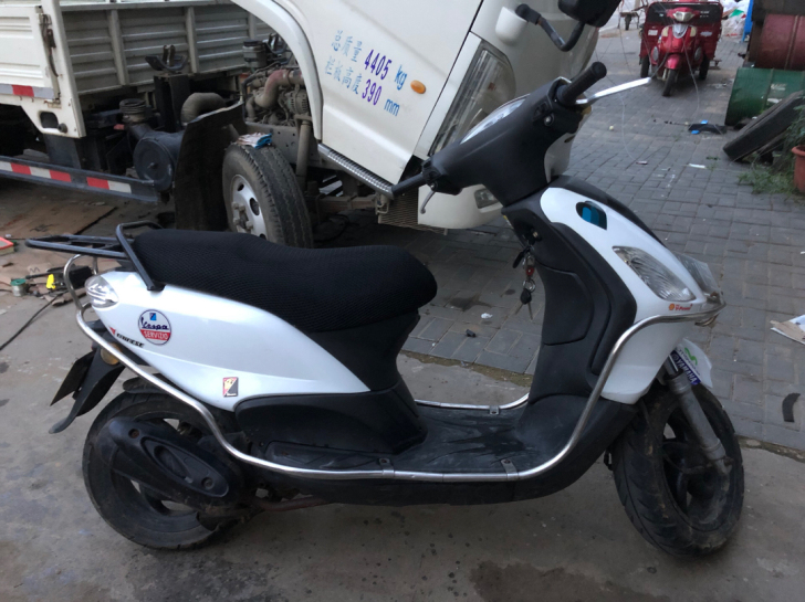 比亚乔都市飞翔FLY110发动机，车况不错...
