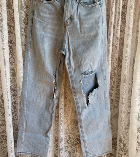 破洞大腿长牛仔裤浅蓝色s码 感兴趣的话点“...