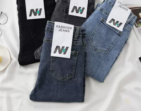 牛仔裤女秋冬新款黑色高腰显瘦大码小脚铅笔裤...