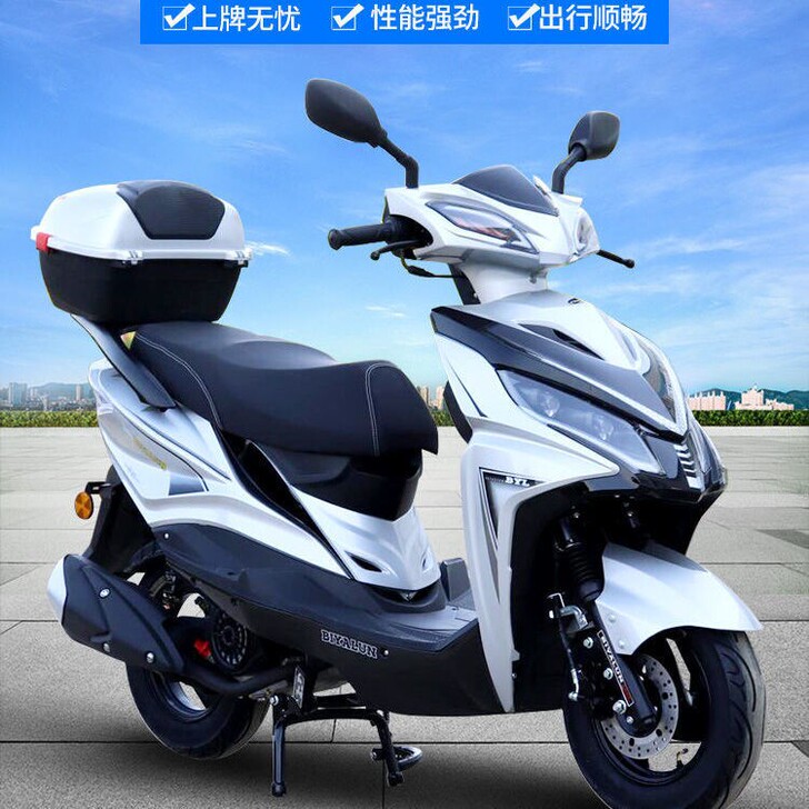 刚上牌才行驶几百公里，有需要的联系。价格面...