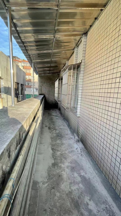 农林少鹤侧面，豪爵摩托车维修楼上。环市一路...