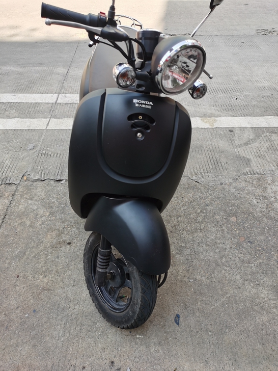 新大洲本田mono电动车，买了8个月只开一...