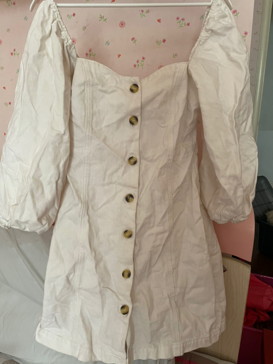 网红同款白色牛仔泡泡袖连衣裙 购于美国