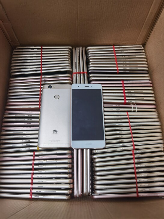 华为nova,高配4+64g,运行流畅不卡...