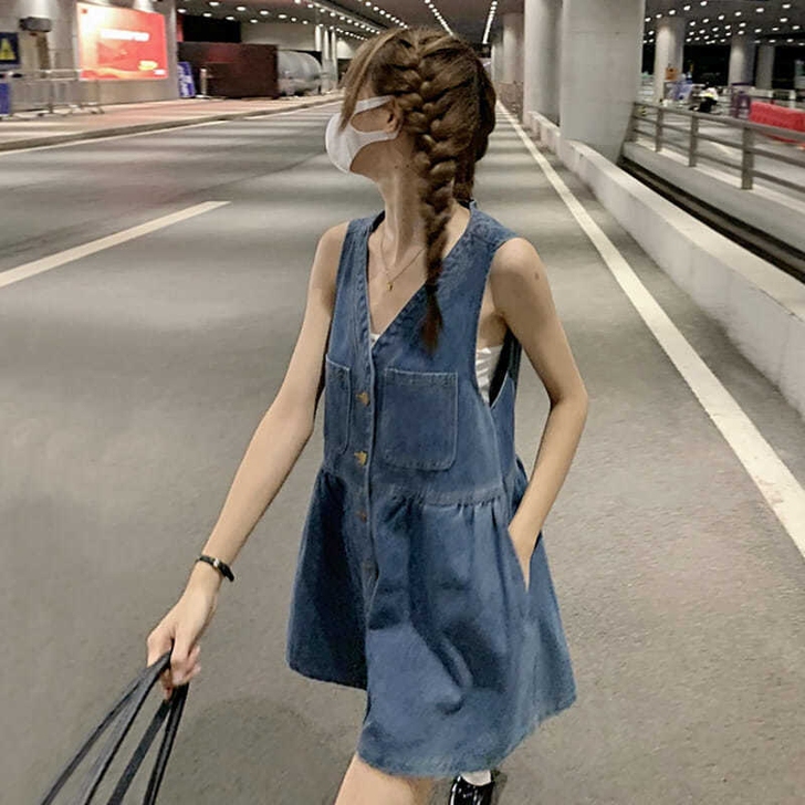 全新没穿过,买来大了,剪了吊牌,退不了,便...