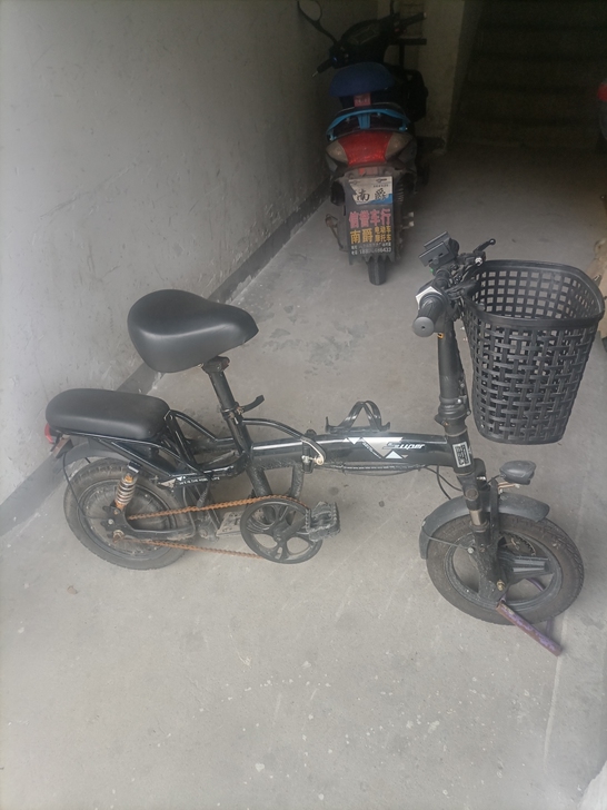 小姐姐一手折叠式自行车，代驾神器，使用过几...