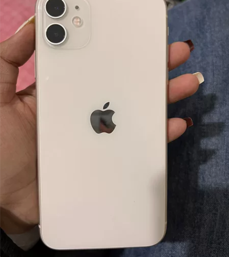 苹果11，128g 电池还剩86 原装没换...