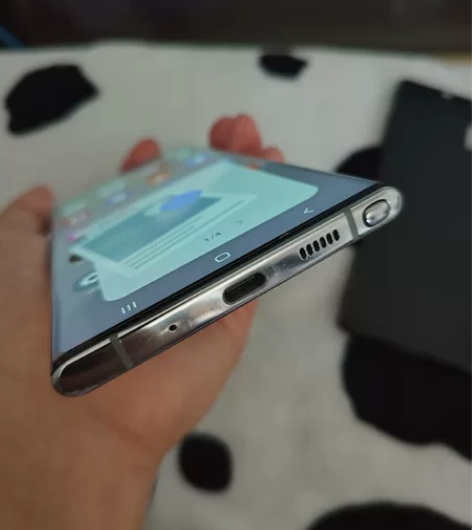 三星note10+,自用,屏幕细微划痕,贴...