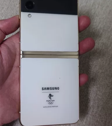 三星Z Flip3 5G单卡全网通，欧版刷...