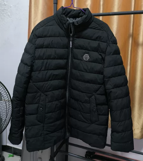 羽绒服男九成新 去年买的穿了几次老公不想要...