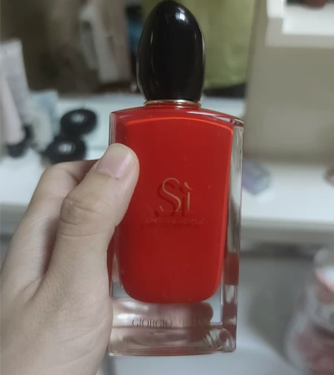 阿玛尼红挚爱香水,保真包邮100ml的,余...