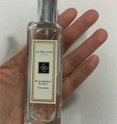 祖马龙香水 余量如图所示,自己有2瓶,想出...