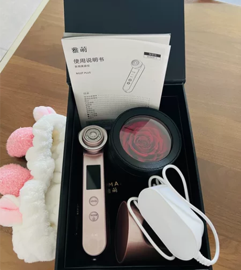 全新雅萌美容仪 送1美容仪底座 2永生花3...