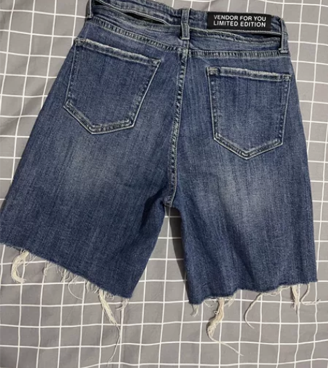 3条女士短裤S码，几乎全新，打包买便宜，质...