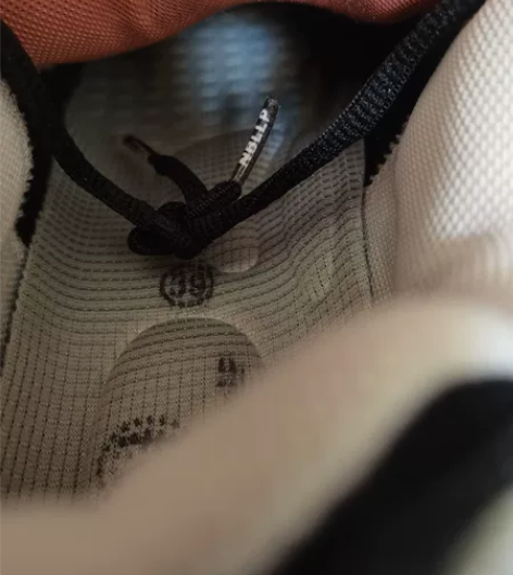 新百伦运动鞋，39码，去年秋天买的，没穿几...