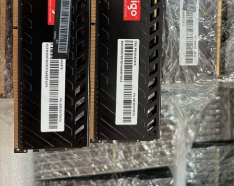金泰克8G3200马甲游戏内存，DDR4内...