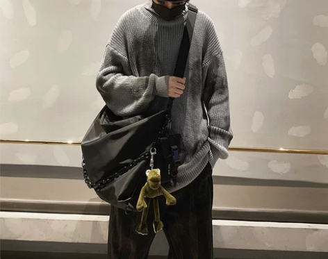 【折扣价】斜挎包男潮牌休闲挎包斜跨大容量街...