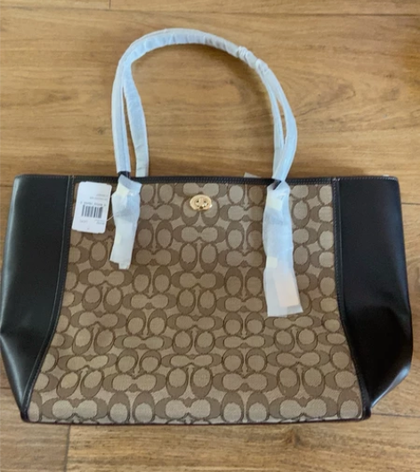 全新正品未使用蔻驰女士手提包 海南免税店2...
