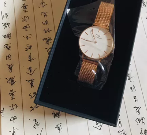 dw手表 女朋友都没带过   商场买的  ...