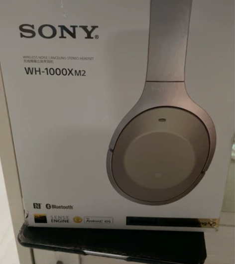 SONY降噪耳机，WH-1000XM2。全...